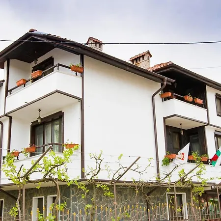 Mladenova House Zlatograd