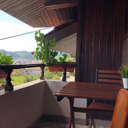 Mladenova House Guest house