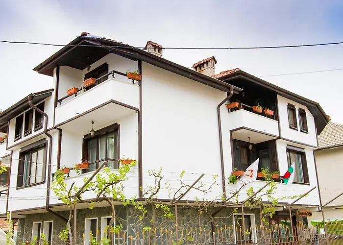 Mladenova House Zlatograd