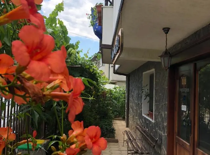 Mladenova House Zlatograd